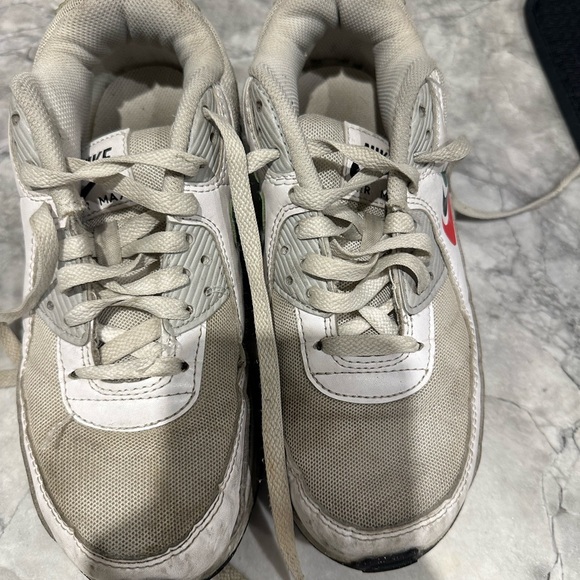 Nike Air Max 90 Triple Swoosh Casual Shoe White - Picture 4 of 6